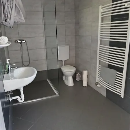 Bed & Breakfast Tiszaliget Es Szallo *